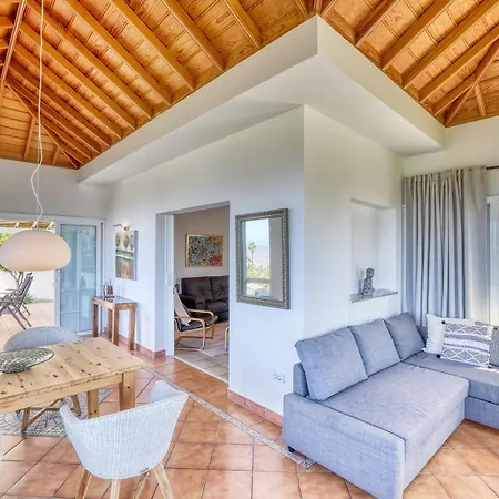 De Estrellas Villa